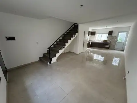 RESERVADO - DUPLEX A ESTRENAR EN CARAPACHAY.