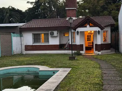 Casa 4 ambientes con 2 baños