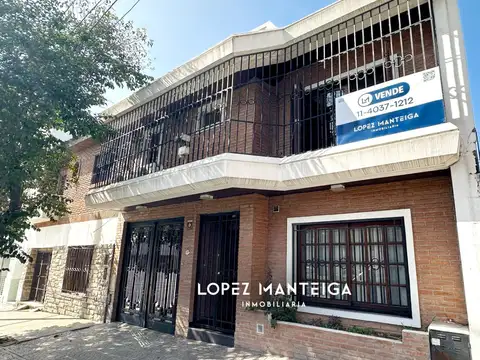 Casa 6 ambientes con cochera Venta en Flores