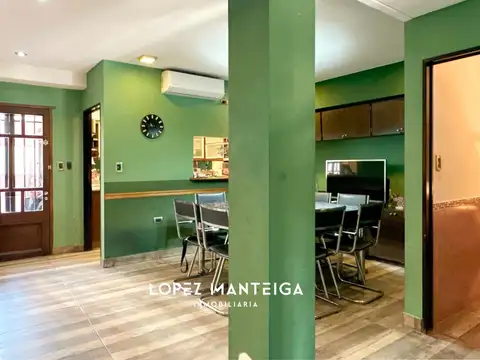 Casa en Venta con 5 cocheras