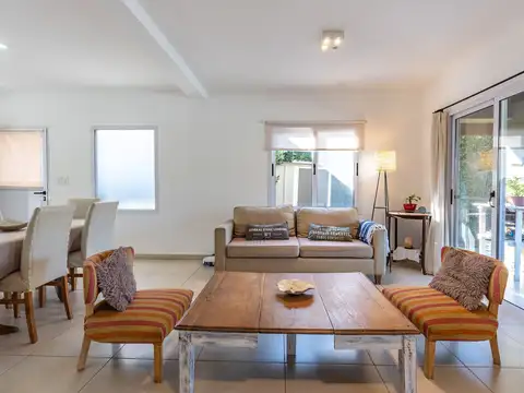 Casa en Venta en Pilar del Este - San Eduardo, USD 172.000
