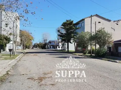 HOTEL VILLA GESELL 24 HABITACIONES BAR DESAYUNADOR -SALA DE ESTAR a 80 mts del Mar