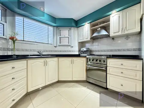 VENTA CASA 4 AMBIENTES, PATIO, PILETA, QUINCHO, GARAGE - VILLA BOSCH