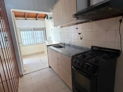 Casa 3 ambientes con 1 baño