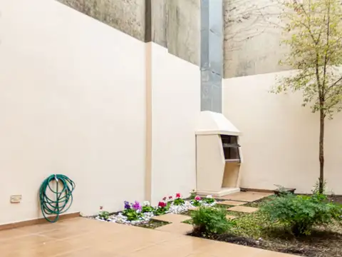 Depto Tipo Casa en Venta de 2 ambientes