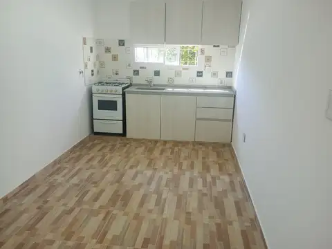 Depto Tipo Casa en Alquiler de 1 dormitorio