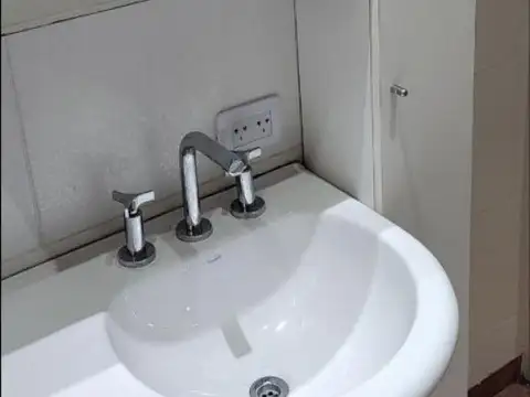 ¡Departamento 2 Ambientes en Excelente Ubicación!