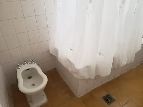 CHACRA CON CASA, GALPON Y PILETA (SUP 95000 m2)