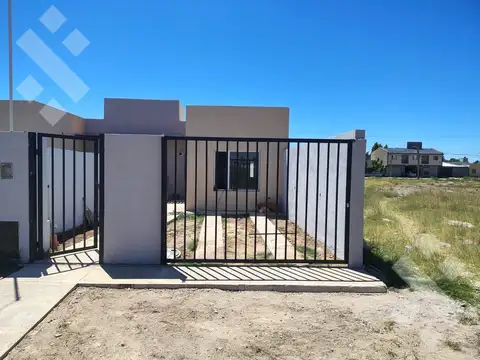 En Venta, Casa a Estrenar 2 Dormitorios, B° Cinco Soles, Plottier