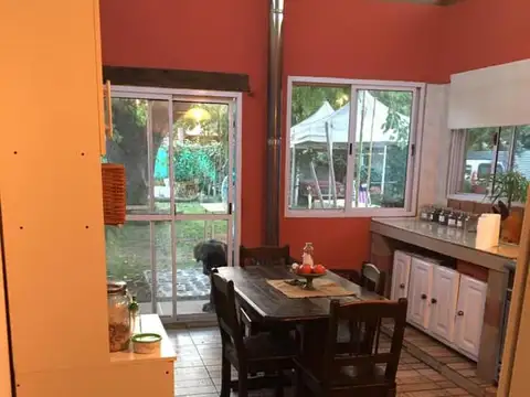 Casa en Venta con 3 cocheras