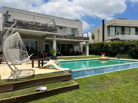 El Cantón Islas 100