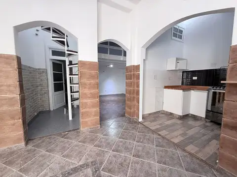 Depto Tipo Casa 4 ambientes con 2 baños