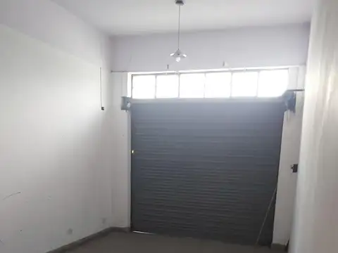 Local Comercial y Dpto 4 Amb. 300 m² Edificados - En Block - Tablada