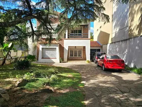 Casa 5 ambientes con 1 baño