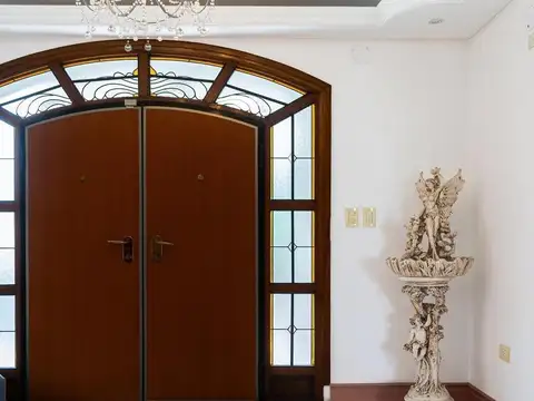 Casa 4 ambientes con 4 baños