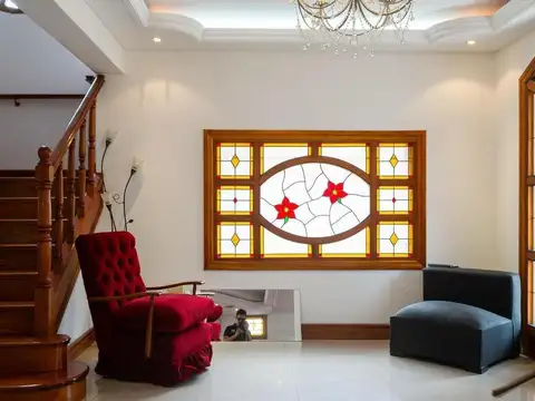 Casa en Venta con 6 cocheras