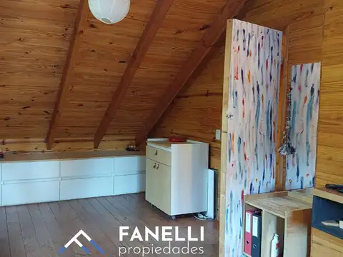 Casa 6 ambientes con 2 baños