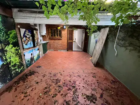 Casa en Alquiler con 1 cochera