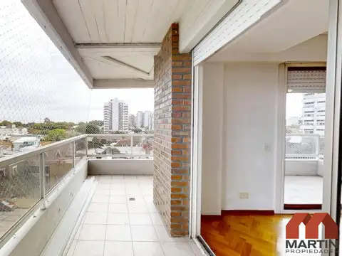 Departamento en Venta de 4 ambientes (suite) en Martínez con Dependencia y Balcon