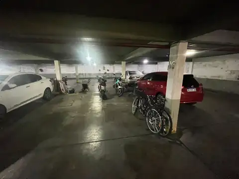 COCHERA CUBIERTA Y FIJA A LA VENTA