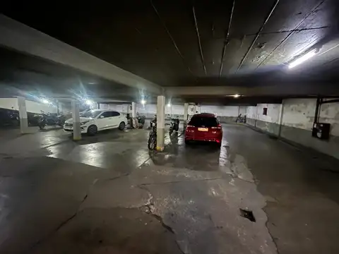 COCHERA CUBIERTA Y FIJA A LA VENTA