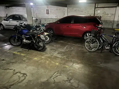 COCHERA CUBIERTA Y FIJA A LA VENTA