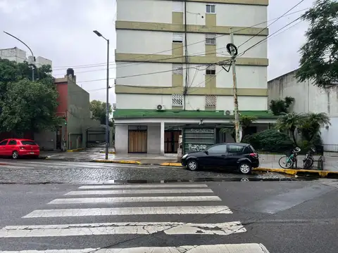 COCHERA CUBIERTA Y FIJA A LA VENTA