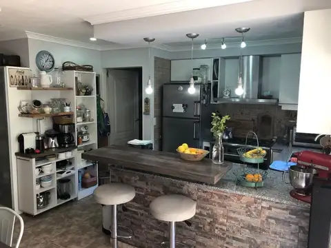 Depto Tipo Casa en Venta con 2 cocheras