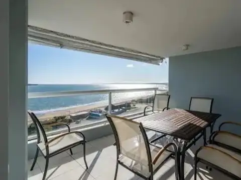 Departamento de 4 ambientes con cochera en Beverly Tower