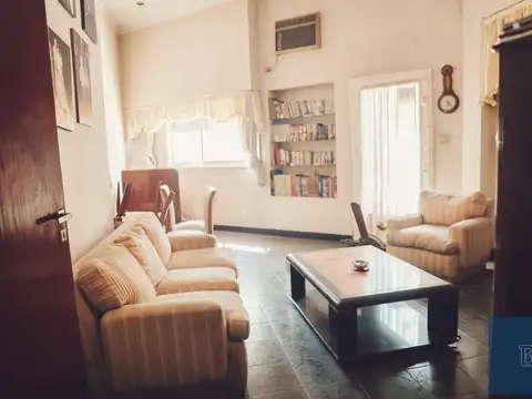 Casa en Venta en Parque Chacabuco, USD 220.000