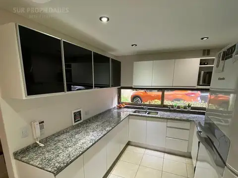 Departamento 4 ambientes con 2 baños