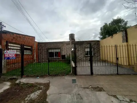 Casa en Venta en Luis Guillon, USD 70.000