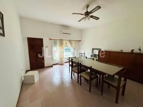 Depto Tipo Casa 5 ambientes con 2 baños