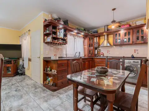 Avenida Lacarra 300