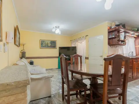 Depto Tipo Casa en Venta en Parque Avellaneda, USD 113.900