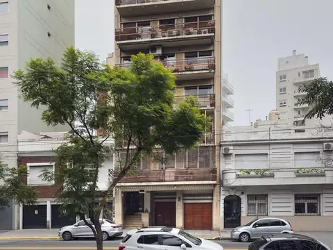 Avenida Eva Perón 1300