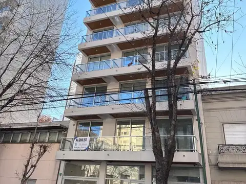 12 e/ 43 y 44 500, Piso 5