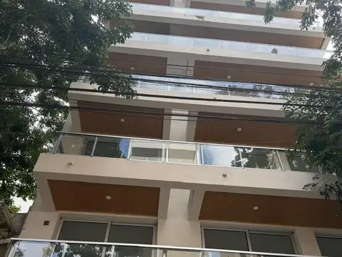 12 e/ 43 y 44 500, Piso 4