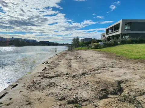 Terreno venta 795 m2. Centra a la laguna. Ameneties