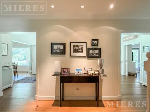 Casa 6 ambientes con 2 baños