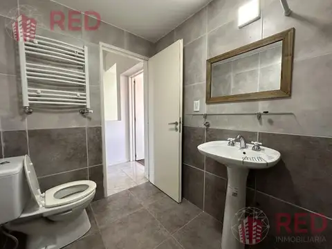 Depto Tipo Casa en Alquiler de 4 ambientes