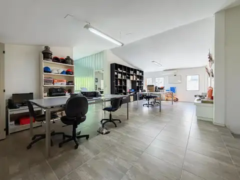 Galpón con Oficinas, en Venta - Beccar, San Isidro