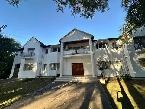 CASA EN VENTA COUNTRY LAS DELICIAS 7 DORMITORIOS