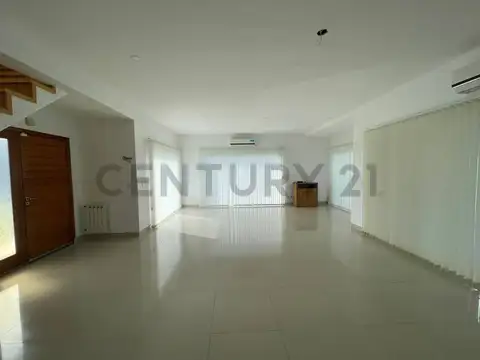 Casa en Alquiler de 4 dormitorios