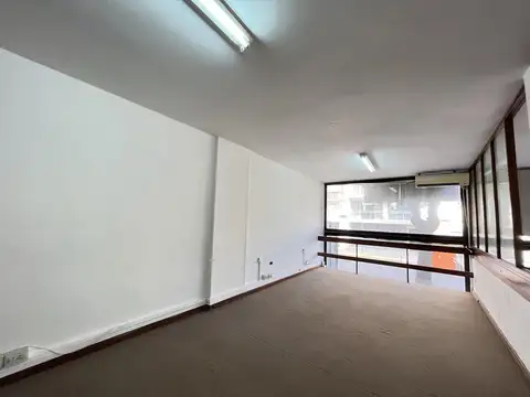 Local en Venta 40 años