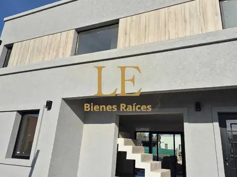 Venta casa en B° Santa Sofía, LLave en mano. Pilar del este.