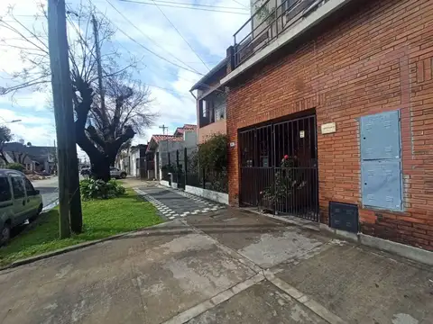 VENTA PH 4 AMB CON PATIO BANFIELD