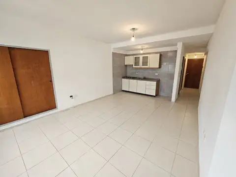Departamento en Alquiler en Villa Ballester, $ 380.000