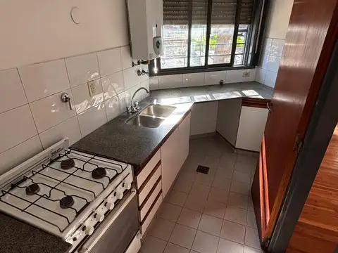 Departamento en Alquiler con 1 cocheras
