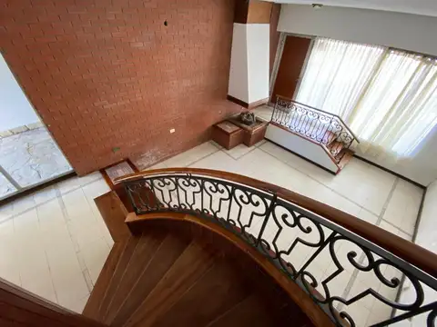 Casa en Alquiler de 4 dormitorios